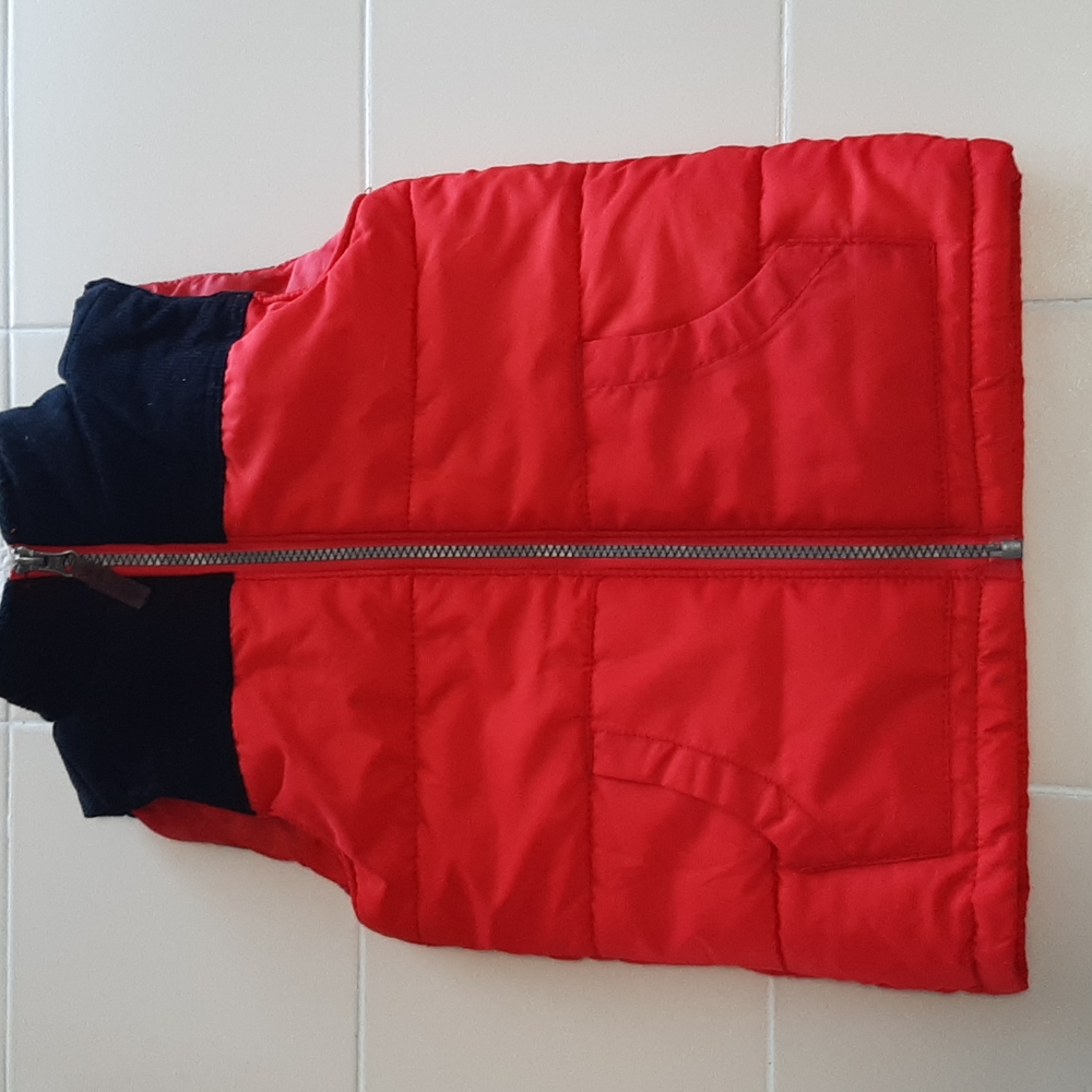 Carters Boys Vest Sz 6